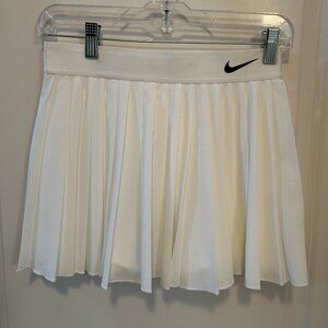 Nike Dri-Fit White Pleated Athletic Skort